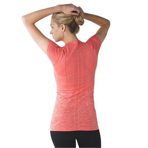 LULULEMON Swiftly Tech Short Sleeve Crew in Heathered Alarming - Picture 2 of 13